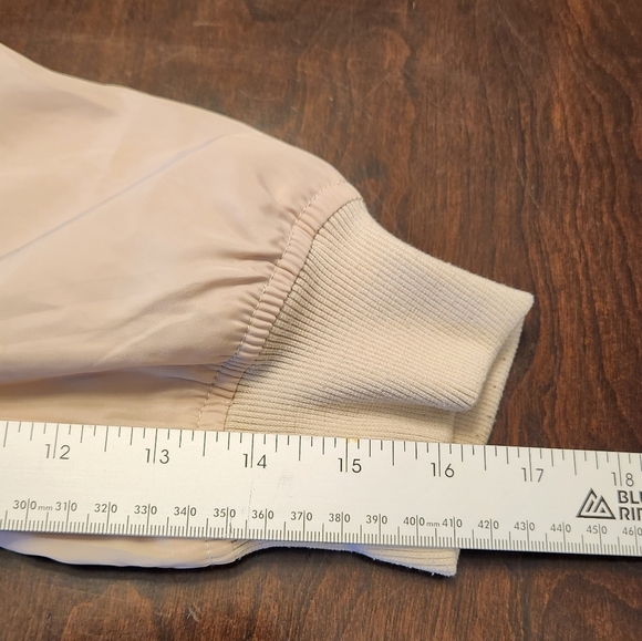 i joah lightweight Women’s Bomber jacket. Cream. Size M - Picture 5 of 16